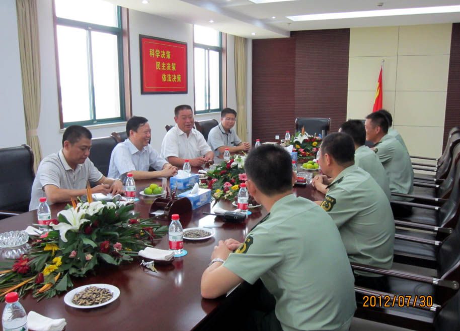 明带领校武装部部长宋红军,副部长胡冰,唐伟元等一行赴武警宿州市支队